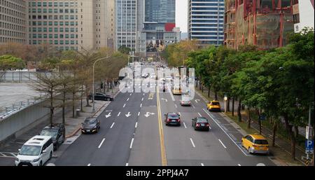 Taipei, Taiwan, 20. März 2022: Bezirk Xinyi in Taipeh Stockfoto