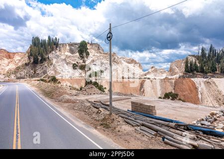 Steinbruch zum Abbau von Sand, Kies und Stein Stockfoto