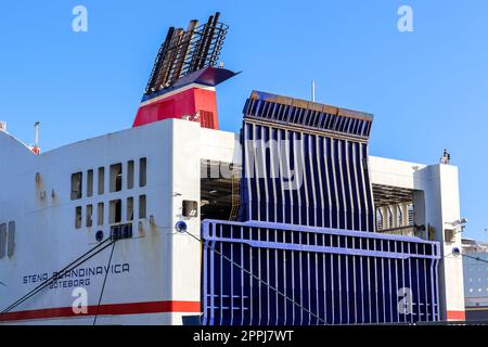 Kiel, Deutschland - 27. Dezember 2022: Die Fähre von Frau Stena Scandinavica legte im Hafen von Kiel an. Stockfoto