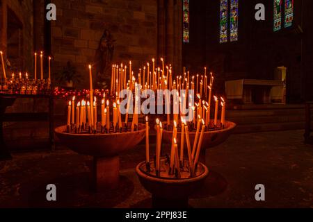 Inneneinrichtung der Eglise Notre-Dame du Bout du Pont Stockfoto