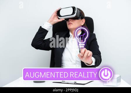 Schild mit Augmented Reality. Technologie für den Unternehmensüberblick, die Computerbilder in der realen Welt aufzwingt Stockfoto