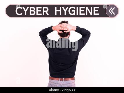 Inspiration mit dem Schild Cyber Hygiene. Ein Wort über Schritte, die Computerbenutzer Unternehmen, um ihre Cyber-Sicherheit zu verbessern Stockfoto