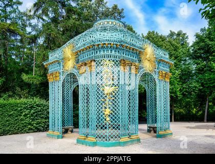 Tempel der Sonne im Park des Schlosses Sanssouci in Potsdam Stockfoto