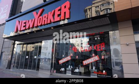 Bukarest, Rumänien - 31. Dezember 2022: New Yorker Shop Stockfoto