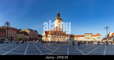 Ratsplatz und Altes Rathaus in Brasov Stockfoto