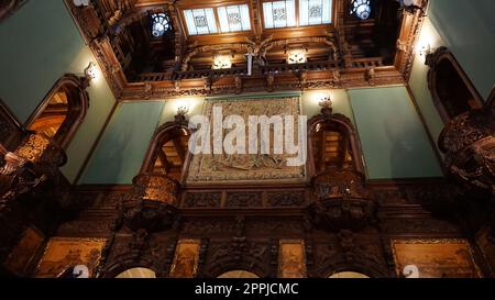 Sinaia, Rumänien - 31. Dezember 2022: Das Innere des Schlosses Peles in Sinaia, Rumänien Stockfoto