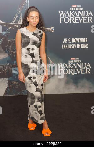 Jenny Augusta nimmt am 7. November 2022 am UCI Luxe Mercedes Platz am „Black Panther: Wakanda Forever“-Screening in Berlin Teil. Stockfoto