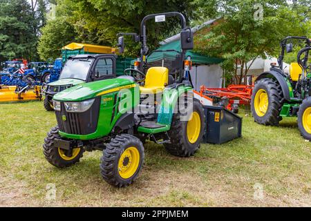 JOHN DEERE Tractor auf Fair Trade Stockfoto