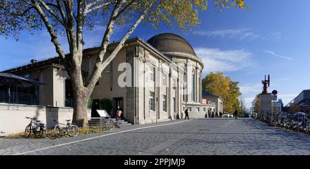 Historisches Bahnhofsgebäude Messe/Deutz in der Nähe der kölner Messe Stockfoto