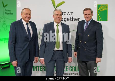 Joachim Rukwied, Präsident des Deutschen Bauernverbandes e.V. Dirk Hoffmann, Geschäftsführer der Messe Berlin Dr. Christian von Boetticher, Vorsitzender des Verbands der Deutschen Lebensmittel- und Getränkeindustrie (L.U.R.) bei der Messe Stockfoto