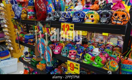 Keramikprodukte beim Fachhändler in Mexiko Stockfoto