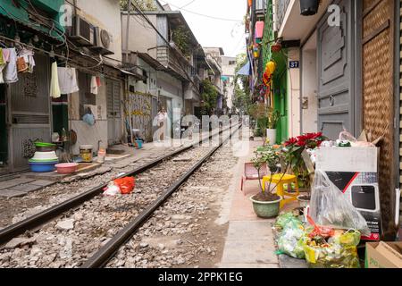 Zugstraße im Stadtzentrum von Hanoi, Vietnam Stockfoto