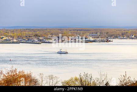 Greenport Hafen und die Shelter Island Fähre Stockfoto