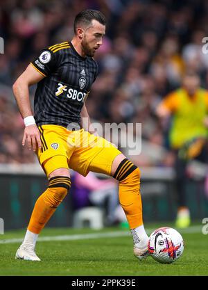 Jack Harrison von Leeds United in Aktion während des Premier League-Spiels in Craven Cottage, London. Foto: Samstag, 22. April 2023. Stockfoto