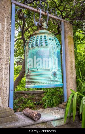 Alte japanische Glocke fein in Bronze gefertigt Stockfoto