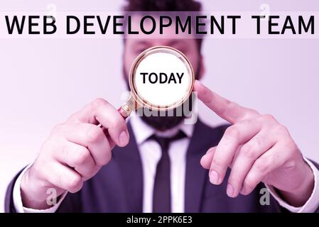 Textunterschrift mit Darstellung des Web Development Teams. Internet-Konzept zur Steuerung aller Prozesse während des gesamten Projekts Stockfoto