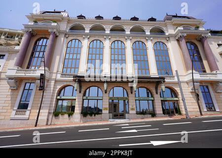 MONTE CARLO, MONACO - 18. JUNI 2022: Monte-Carlo BNP Paribas Wealth Management Monaco Stockfoto