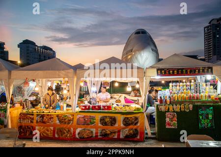 THAILAND PATTAYA CITY NIGHTMARKET FLUGZEUG Stockfoto