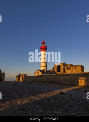 Leuchtturm Saint-Mathieu, Pointe Saint-Mathieu in Plougonvelin, Finistere, Frankreich Stockfoto