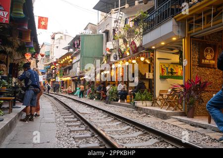 Hanoi-Bahnstraße im Stadtzentrum Stockfoto