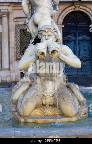 Fontana del Moro (Moorbrunnen) auf der Piazza Navona, Rom, Italien. Stockfoto