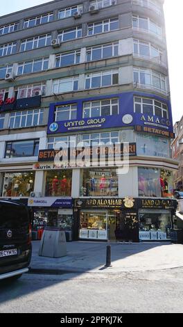 Istanbul, Türkei - 14. September 2022: Einkaufsstraßen Stockfoto