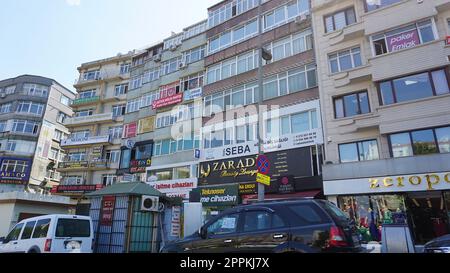 Istanbul, Türkei - 14. September 2022: Einkaufsstraßen Stockfoto