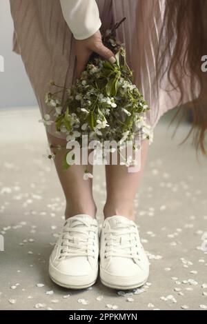 Nahaufnahme des Zweigs mit Blumen Konzeptfoto Stockfoto