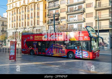 Stadtrundfahrt mit dem Bus in Athen Stockfoto