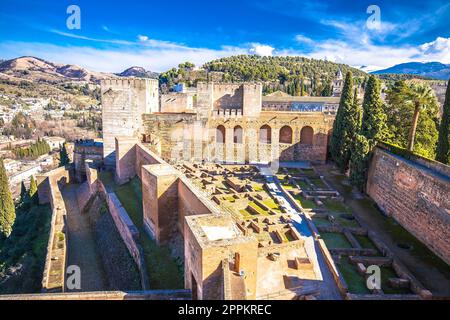 Blick auf die Alhambra, historische Ruinen in Granada Stockfoto