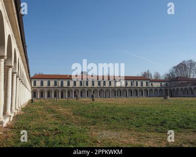 La Certosa ehemaliges Kloster und Eintrittsportal für Irrenanstalten in Collegno Stockfoto