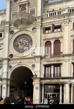 Schlüsselturm auf der Piazza San Marco in Venedig Stockfoto