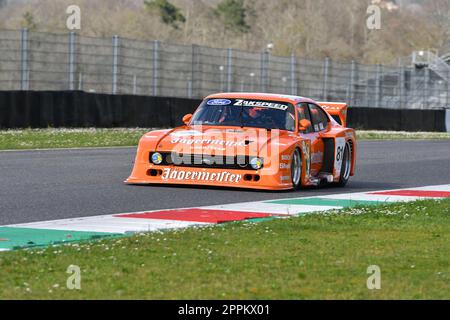 Scarperia, 2. April 2023: Ford Capri Turbo Gr 5 Jagermeister DRM Jahr 1982 Ex Klaus Ludwig in Aktion während Mugello Classic 2023 auf dem Mugello Circuit in Stockfoto