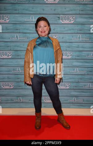 Nadine Hahl, Eröffnung der Herdhütte von Burger in der Europa-Passage, Hamburg, 15.02.2023 Stockfoto