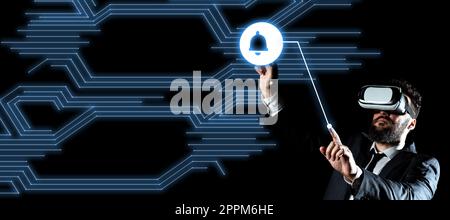 Ein Geschäftsmann im schwarzen Büroanzug, der eine VR-Brille trägt und sich die technologische Botschaft ansieht. Ein Mann, der mit beiden Fingern virtuelle Knöpfe drückt. Futuristischer Style. Stockfoto