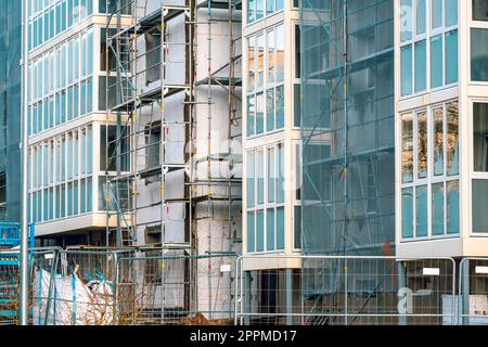 Hochhaus, Fassade eines mehrstöckigen Gebäudes im Bau Stockfoto