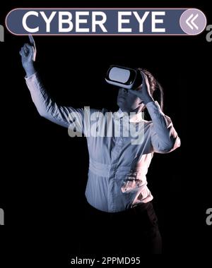 Text mit Inspiration Cyber Eye. Das Tool zur Unternehmensüberblick befasst sich mit der Entwicklung intelligenter Technologien für die Cybersicherheit Stockfoto