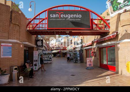 Centro Comercial San Eugenio, Costa Adeja, Teneriffa, Spanien 08. August 2022 Stockfoto