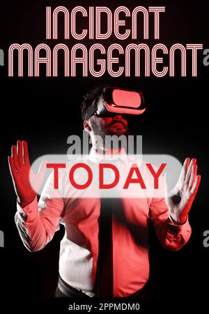 Textüberschrift mit Incident Management. Business Showcase-Prozess, um den Service wieder auf normale Gefahren zu bringen Stockfoto
