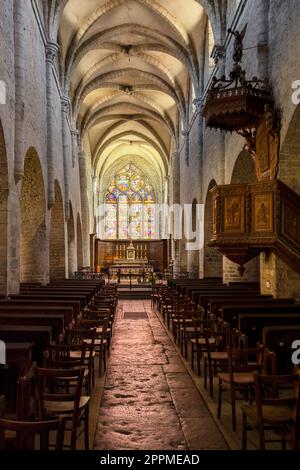 Innere der Kirche Saint-Just in Arbois, Departement Jura, Franche-Comte, Frankreich Stockfoto