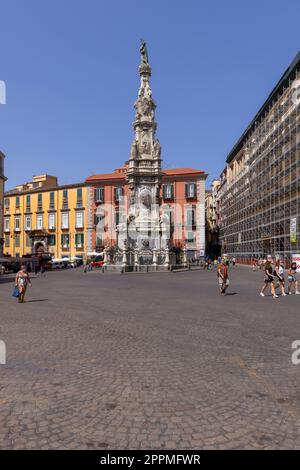 Spire of the Immaculate Virgin , Skulptur aus dem 18. Jahrhundert auf dem Platz Gesu Nuovo, Neapel, Italien Stockfoto