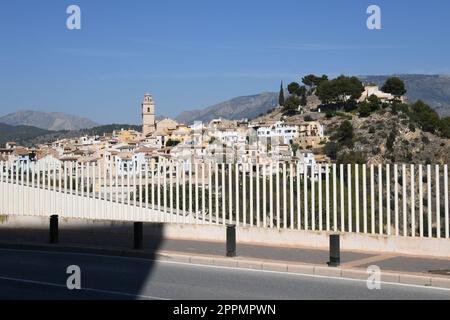 Hausfassaden, Stadtlandschaften, Polop de la Marina, Provinz Alicante, Costa Blanca, Spanien, März 2023 Stockfoto