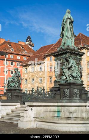 Erzherzog Johann Brunnen und Rathaus von Graz auf dem Hauptplatz in der Innenstadt Stockfoto