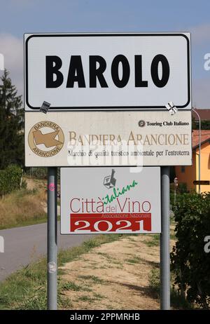 Barolo Dorf Straßenschild, UNESCO-Stätte, Italien Stockfoto