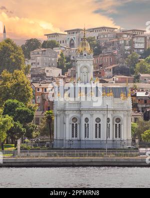 Bulgarischer St. Stephen Church oder Sveti Stefan Kilisesi, eine bulgarisch-orthodoxe Kirche im Balat-Viertel, Istanbul, Türkei Stockfoto