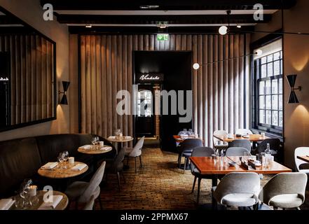 AMSTERDAM: Innenansicht des Restaurants Vinkeles im Dylan Amsterdam. Chefkoch Jurgen van der Zalm's Vinkeles war das einzige Restaurant, das dieses Jahr einen zweiten Stern erhielt. ANP REMKO DE WAAL niederlande raus - belgien raus Stockfoto