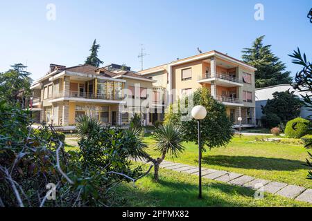 Ehemaliger Diktator Enver Hoxha Residenz in Tirana, Albanien Stockfoto