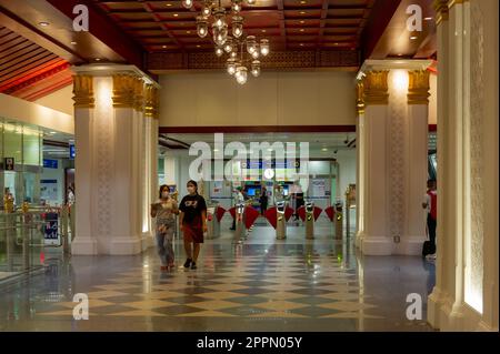 Die Sanam Chai Station Halle, Bangkok Blue Line MRT, Thailand Stockfoto