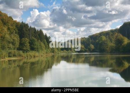 Diepental-Staudamm bei Leichlingen im Bergischen Land, Nordrhein-Westfalen, Deutschland Stockfoto