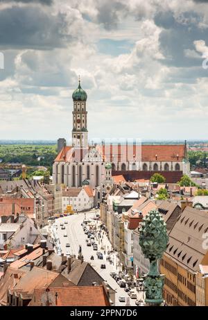 AUGSBURG, Deutschland - Mai 20: Blick über die Stadt Augsburg, Deutschland am 20. Mai 2017. Augsburg ist eine der ältesten Städte Deutschlands. Foto entnommen Stockfoto